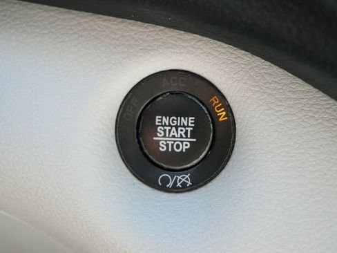 Used 2019 Jeep Cherokee Limited AWD/4WD image 26