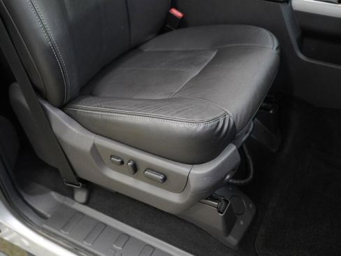 Used 2015 Ford F250 Lariat w/ Chrome Package image 30