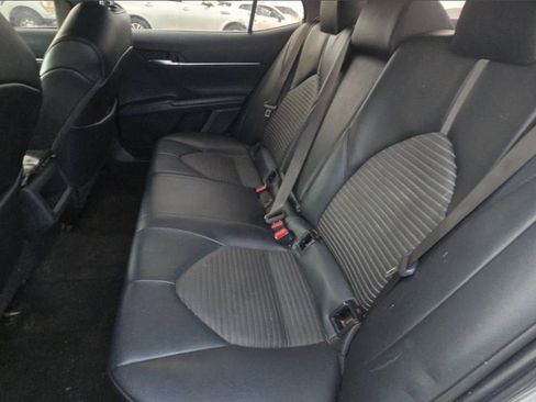 Used 2021 Toyota Camry SE FWD image 7