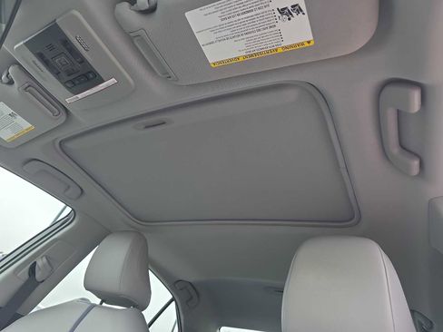 Used 2021 Toyota Camry SE image 14