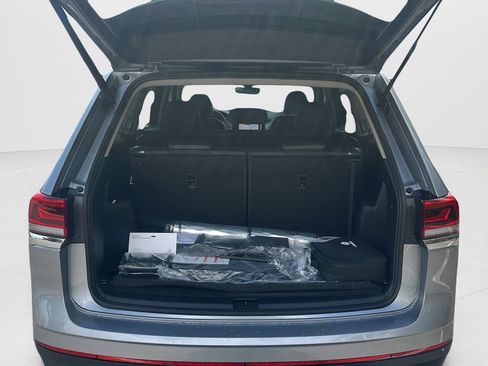 New 2026 Volkswagen Atlas SE FWD image 12