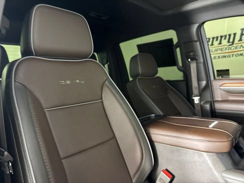Used 2024 GMC Sierra 2500 Denali w/ Denali Reserve Package AWD/4WD image 23