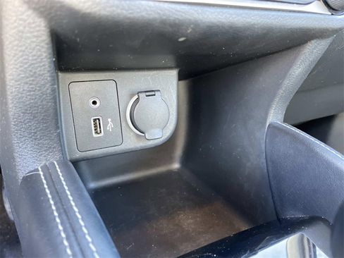 Used 2020 Nissan Kicks SV image 26