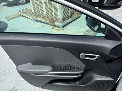 Used 2025 Kia K4 LXS FWD image 18