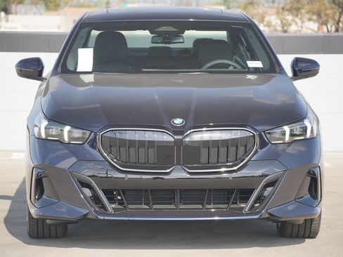 Used 2026 BMW 530i w/ M Sport Package RWD image 2