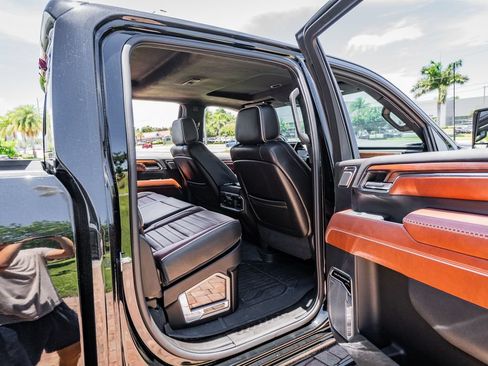 Used 2024 GMC Sierra 3500 Denali Ultimate AWD/4WD image 51
