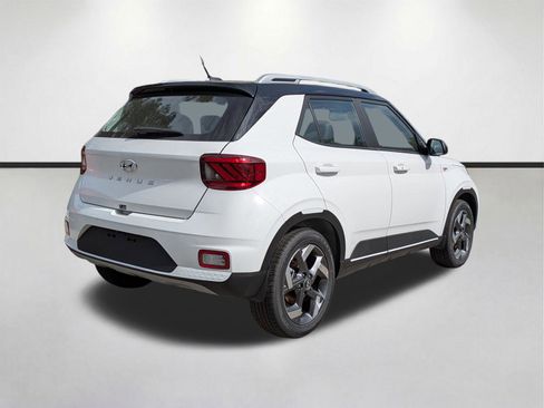New 2026 Hyundai Venue SEL FWD image 5