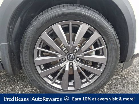 Used 2022 Nissan Pathfinder SL w/ SL Premium Package AWD/4WD image 11