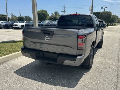 Certified 2025 Nissan Frontier SV w/ SV Convenience Package RWD image 7