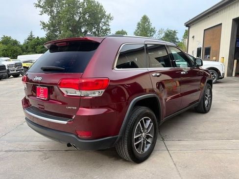 Used 2018 Jeep Grand Cherokee Limited AWD/4WD image 3