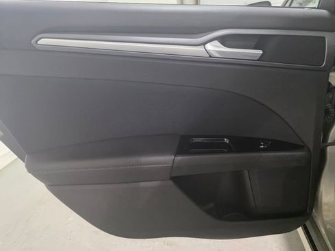 Used 2016 Ford Fusion SE w/ SE Cold Weather Package FWD image 24