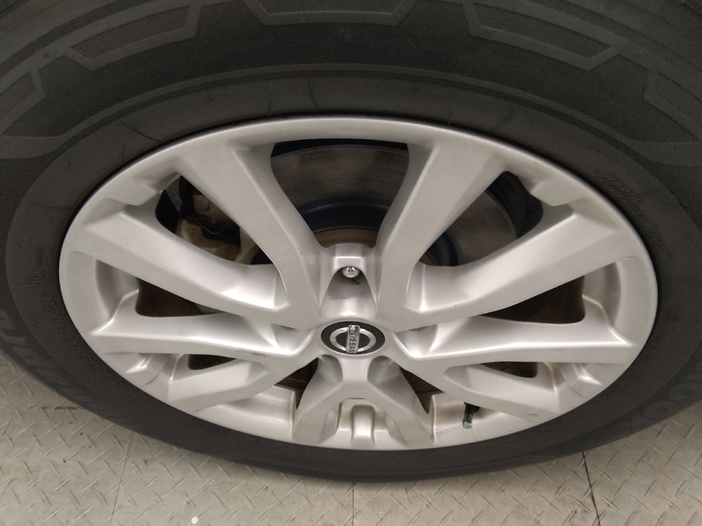 Used 2017 Nissan Rogue SV FWD image 31