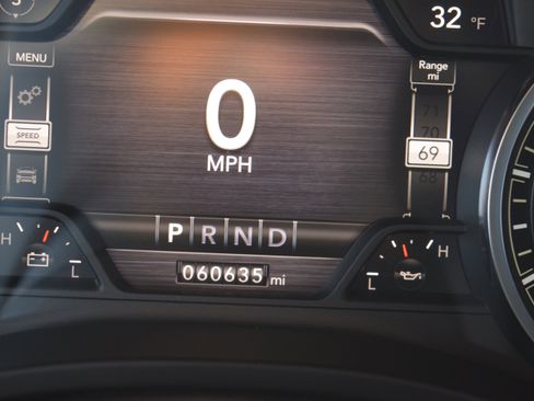 Used 2021 RAM 1500 Laramie w/ Sport Appearance Package image 14