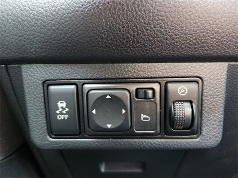 Used 2012 Nissan Versa 1.8 S w/ Plus Pkg image 17