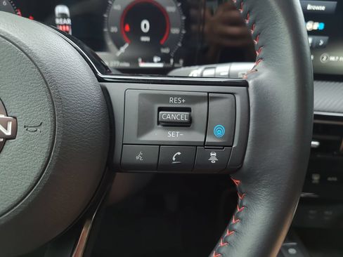 Certified 2025 Nissan Kicks SR FWD image 26