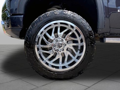 Used 2022 GMC Sierra 1500 Denali AWD/4WD image 11