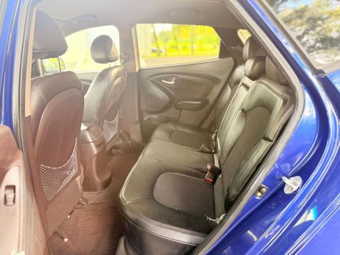 Used 2012 Hyundai Tucson GLS image 12