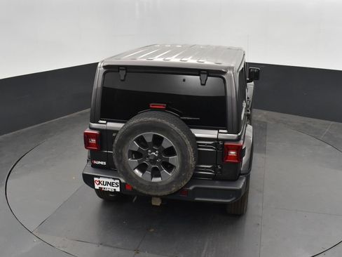Used 2020 Jeep Wrangler Unlimited Sahara w/ Uconnect 4C Nav & Sound Group AWD/4WD image 33