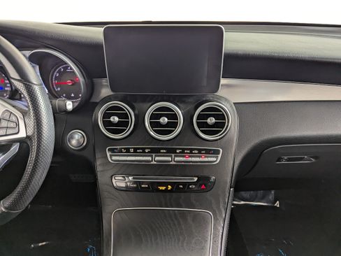 Used 2019 Mercedes-Benz GLC 300 image 18