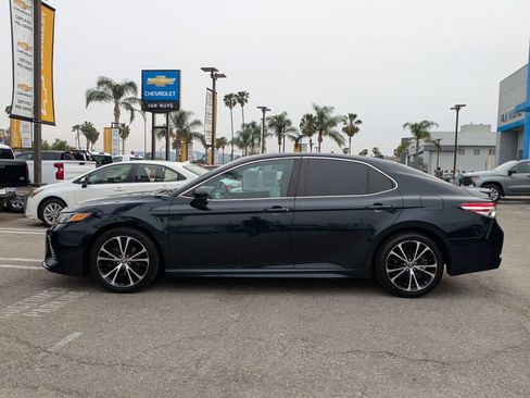 Used 2020 Toyota Camry SE image 8