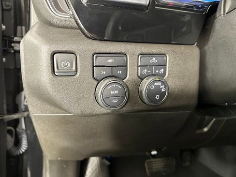 Used 2023 Chevrolet Silverado 1500 LT image 19