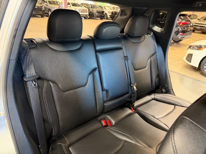 Used 2025 Jeep Compass Limited AWD/4WD image 30