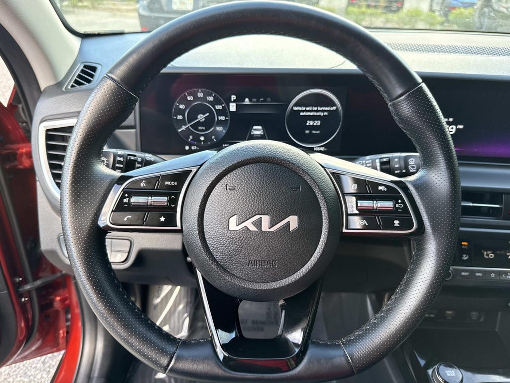 Used 2024 Kia Seltos SX AWD/4WD image 42