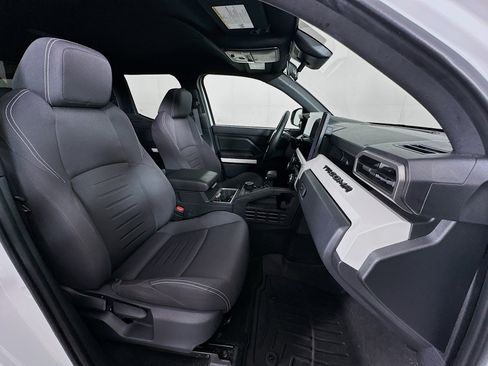 Used 2024 Toyota Tacoma TRD Off-Road image 29