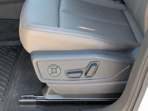 Used 2025 Audi Q5 Premium w/ Convenience Package AWD/4WD image 13