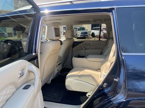 Used 2019 INFINITI QX80 Luxe w/ 22" Wheel Package image 5
