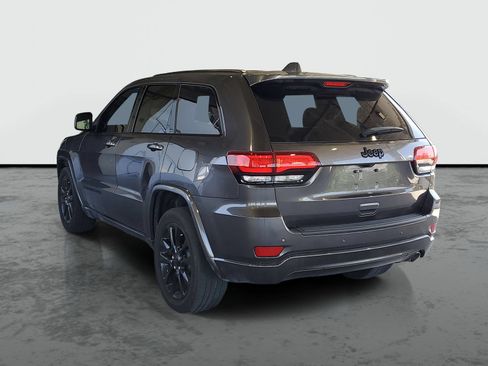 Used 2020 Jeep Grand Cherokee Altitude RWD image 3