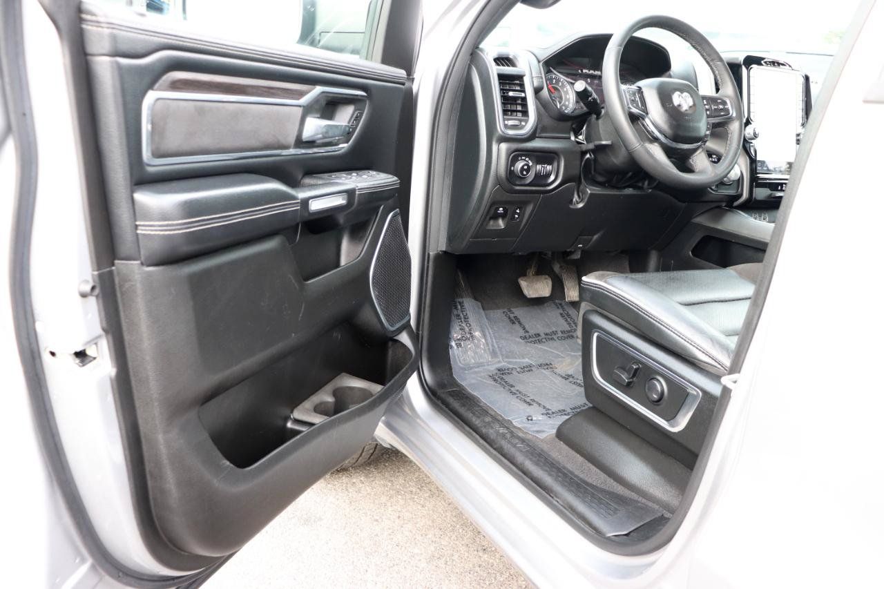 Used 2025 RAM 1500 Laramie AWD/4WD image 10