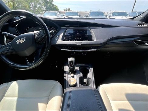 Used 2019 Cadillac XT4 Sport w/ Driver Awareness Package FWD image 18
