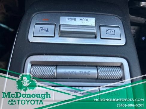 Used 2025 Genesis GV70 2.5T AWD/4WD image 14