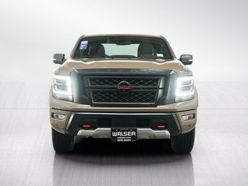 Used 2022 Nissan Titan PRO-4X w/ Pro-4x Convenience Package AWD/4WD image 9