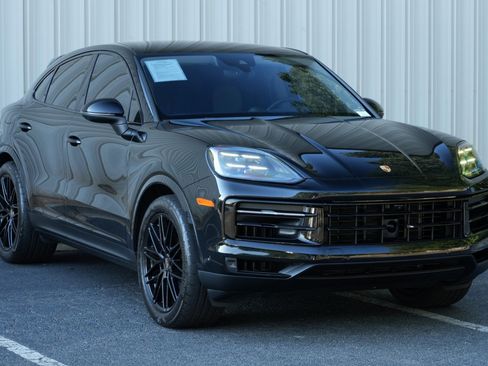 Used 2025 Porsche Cayenne Coupe AWD/4WD image 60