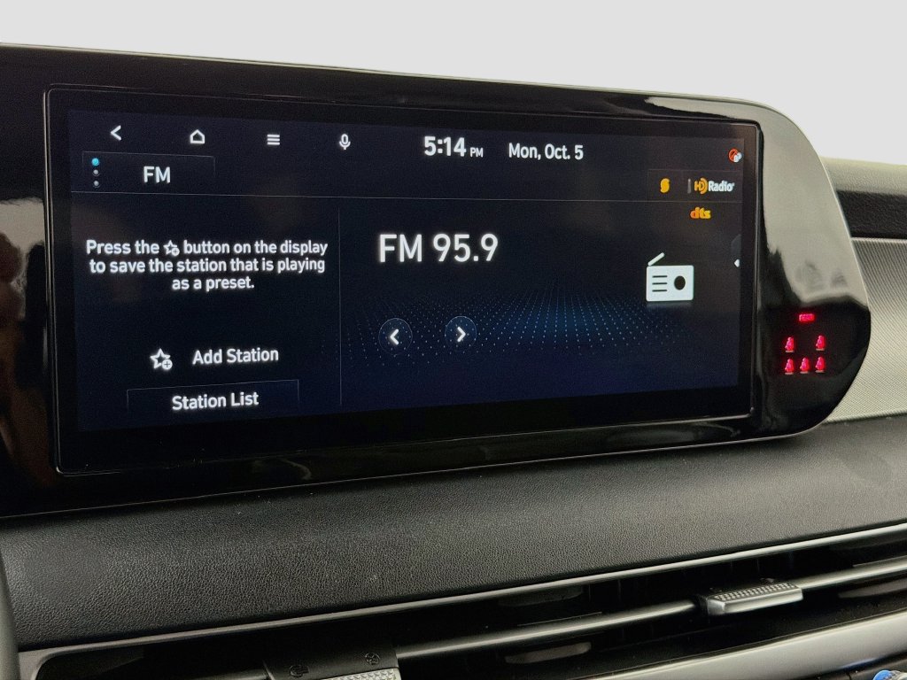 Used 2024 Hyundai Palisade SEL FWD image 17
