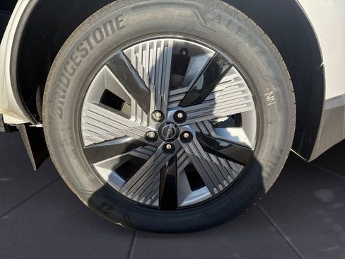 Used 2025 Nissan Murano SL w/ Cargo Package image 14