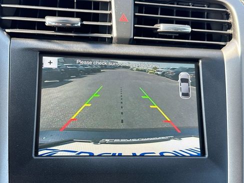 Used 2017 Ford Fusion SE w/ Fusion SE Technology Package FWD image 15