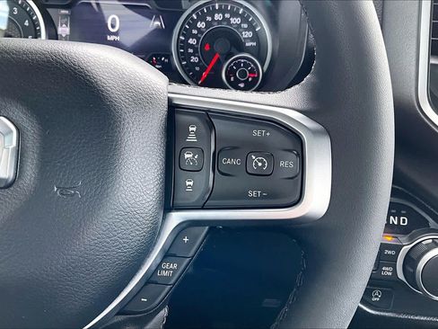 Used 2025 RAM 1500 Big Horn AWD/4WD image 25