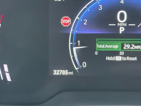 Used 2025 Toyota Corolla Cross XLE FWD image 9