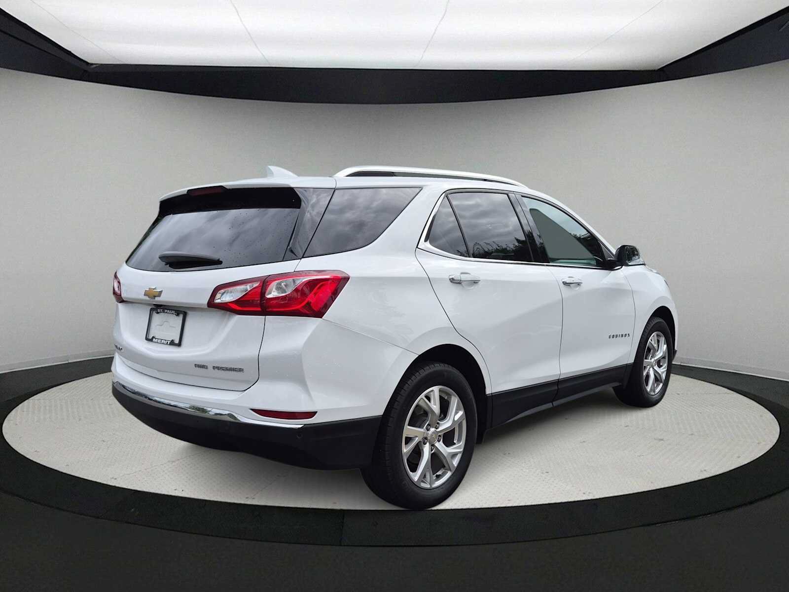 Used 2021 Chevrolet Equinox Premier w/ LPO, Floor Liner Package AWD/4WD image 8