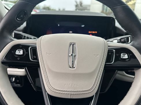 Used 2025 Lincoln Aviator Reserve image 25