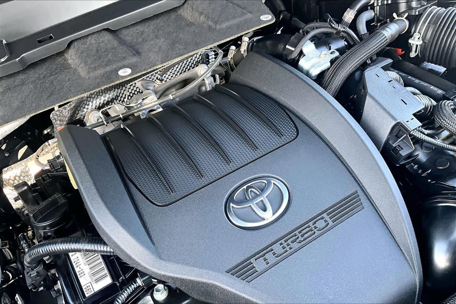 Used 2025 Toyota Grand Highlander AWD Hybrid image 33