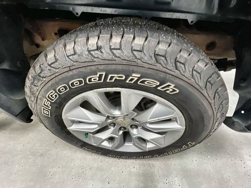 Certified 2021 Chevrolet Silverado 1500 Custom AWD/4WD image 31