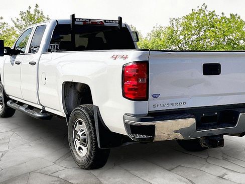 Used 2016 Chevrolet Silverado 2500 W/T w/ Snow Plow Prep Package AWD/4WD image 4