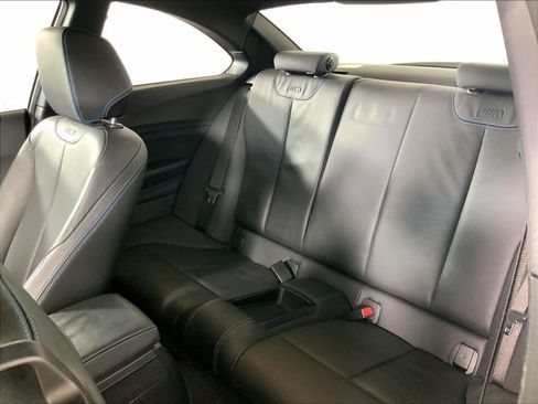 Used 2018 BMW M2 image 22