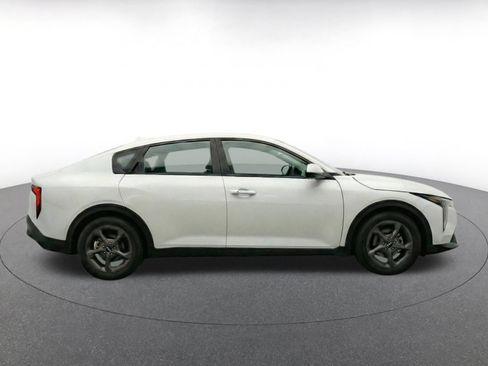 Used 2025 Kia K4 FWD image 10