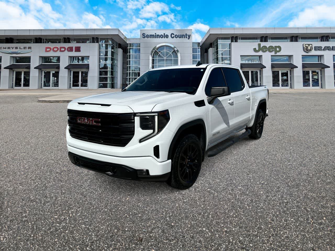 Used 2023 GMC Sierra 1500 Elevation AWD/4WD image 4