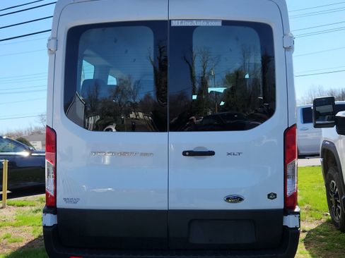 Used 2023 Ford Transit 350 XLT image 3
